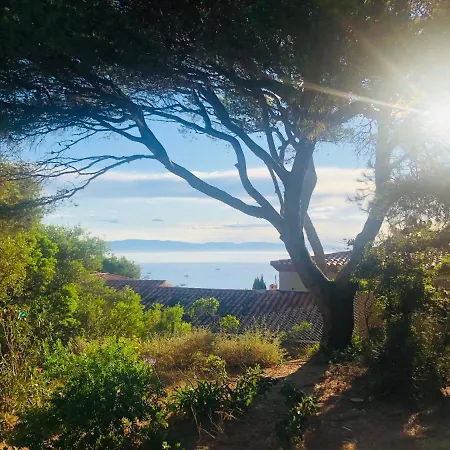 Villa Les Quatre Vents Mit Traumhaftem Meerblick
