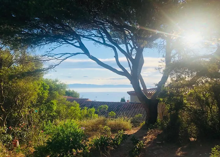 Villa Les Quatre Vents Mit Traumhaftem Meerblick